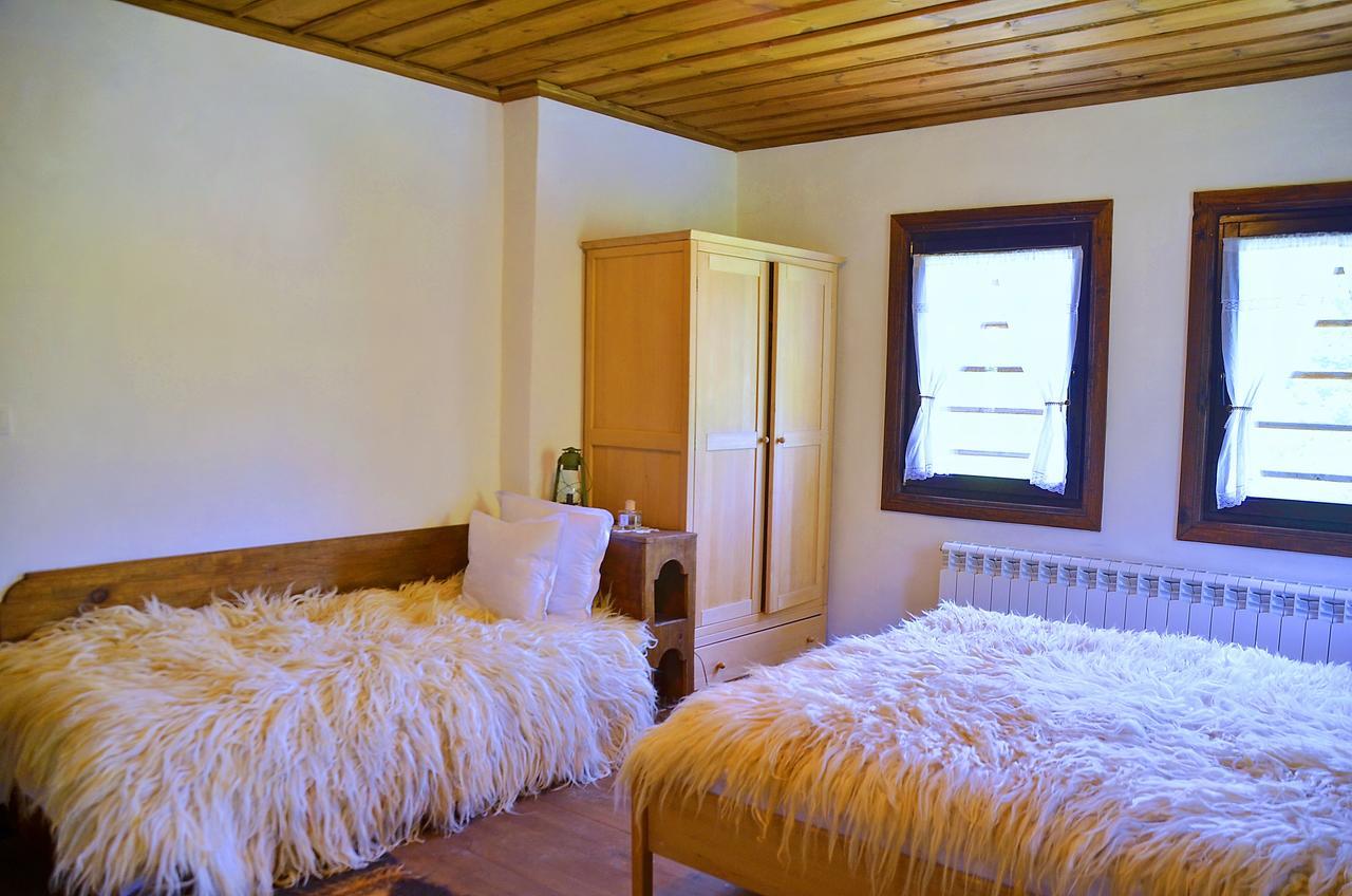 Kalinia Guesthouse B&B Kovacevica Exterior photo